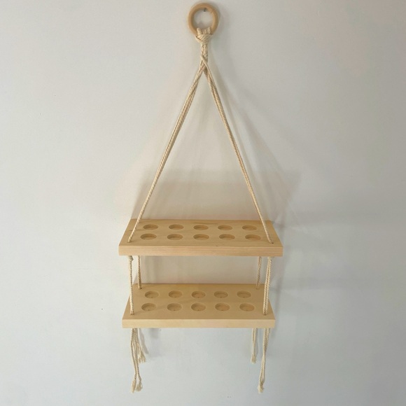 Hanging essential oil shelf - Picture 1 of 4